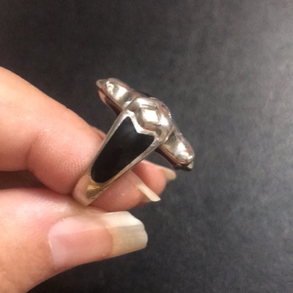 Alan K designer Sterling silver & enamel cross ring - Picture 2 of 6